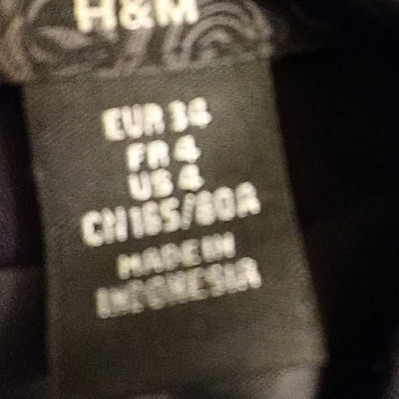 H&M black dress💕 - Picture 4 of 7